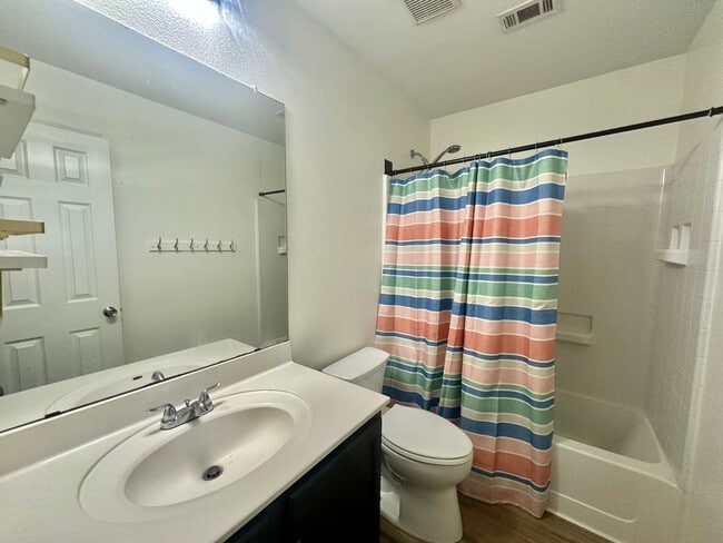 Building Photo - AVAILABLE NOW!!!! NEW-MANAGEMENT