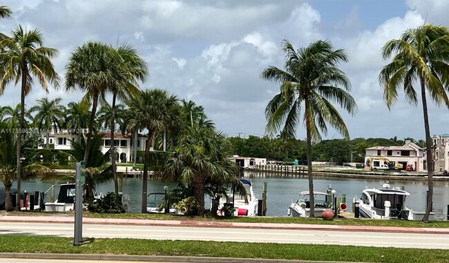 Building Photo - 5005 Collins Ave