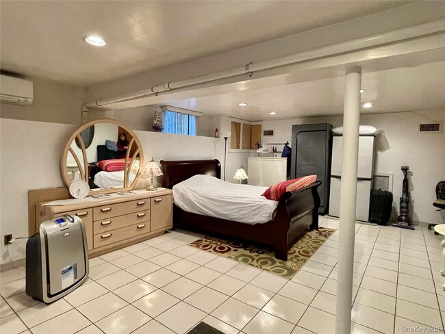 Building Photo - 169 Old Mamaroneck Rd