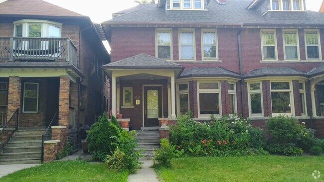 Building Photo - 3918 Commonwealth St