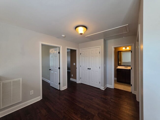 Building Photo - For Lease  End-Unit 3-Bedroom Townhome wit...
