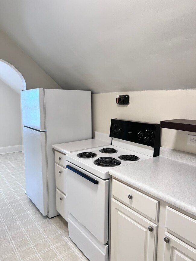 Building Photo - 3406 Erie Ave