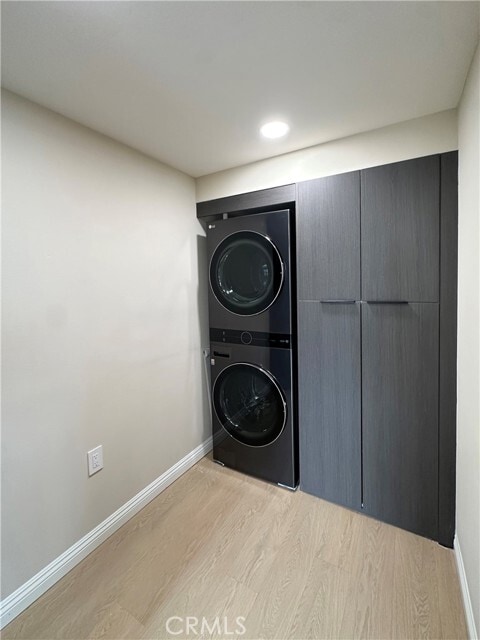 Building Photo - 1663 Veteran Ave