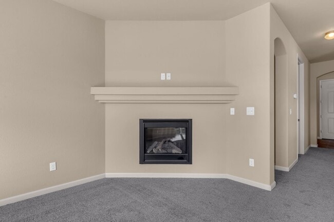Building Photo - Golden Valley One Story - No pets permitted