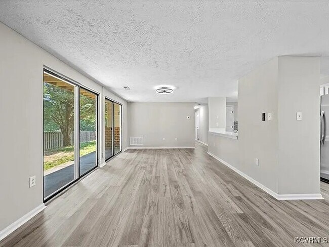 Building Photo - 7604 Roscommon Ct