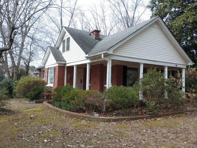 Primary Photo - 221 Old Cedar Rock Rd