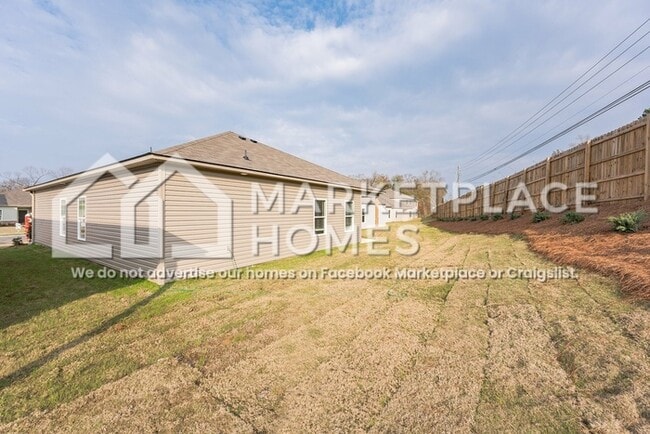 Building Photo - 4601 Smithfield Ln