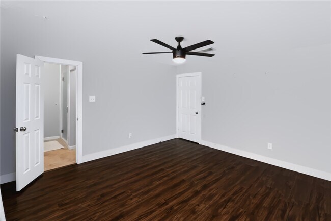 Building Photo - 11930 Ashcroft Dr