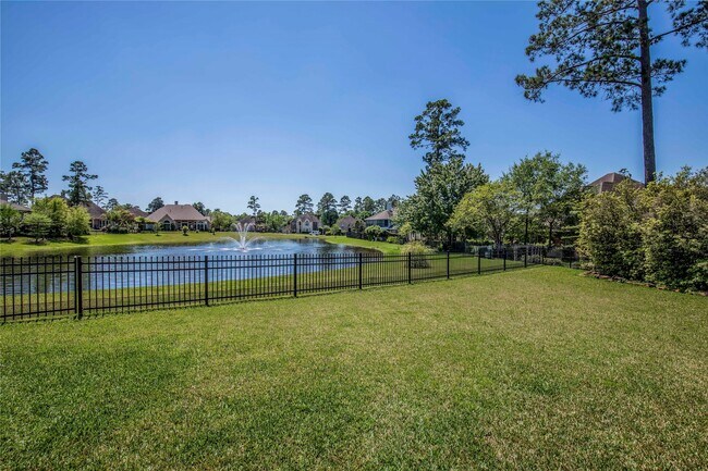Building Photo - 25219 Hideaway Run Dr