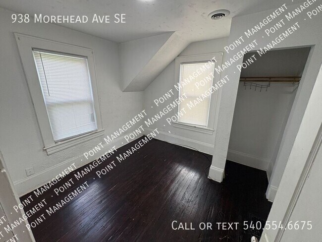 Building Photo - 938 Morehead Ave SE