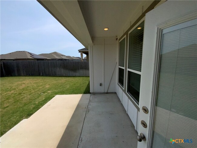 Building Photo - 2212 Clove Ct