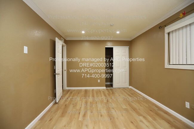 Building Photo - 630 S Knott Ave