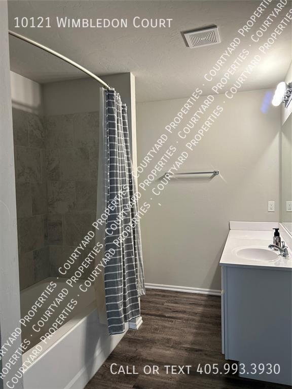 Building Photo - 10121 Wimbledon Ct