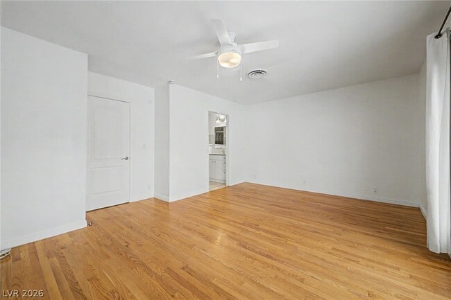 Building Photo - 3145 Bel Air Dr