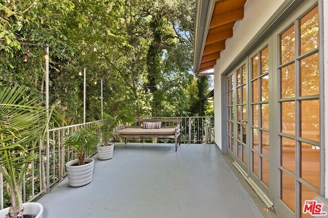 Building Photo - 7586 Woodrow Wilson Dr