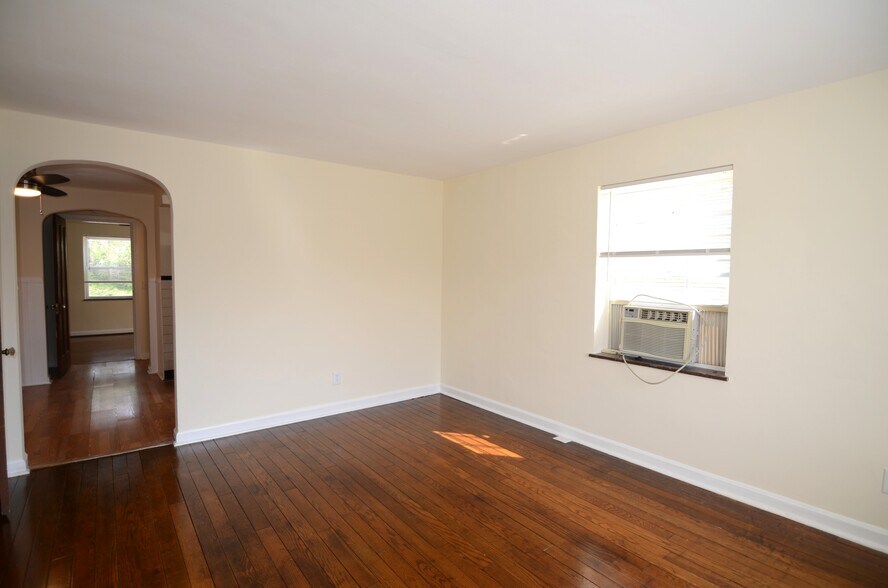 Building Photo - 2532 Williams Ave