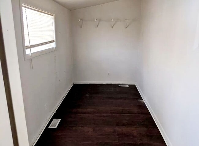 Building Photo - Single Family Home in Fredrick | Avail. Oc...