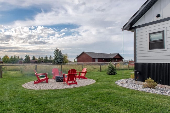 Building Photo - 444 Cowboy Trail