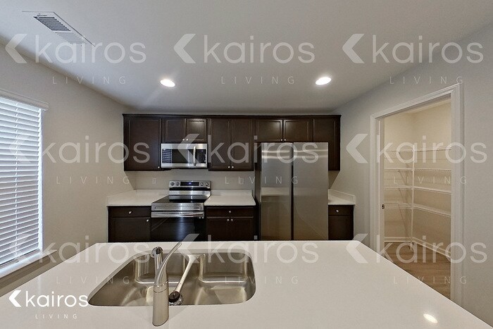 Building Photo - 20 Carrollton Dr