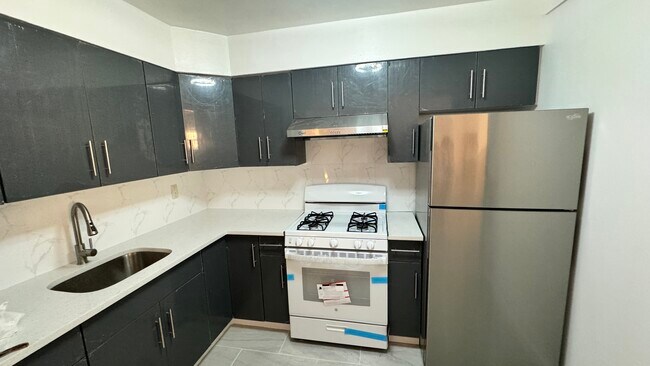 Primary Photo - 3041 73rd St