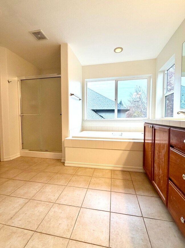 Building Photo - Beautiful Home in the Sought After Arbor Crossing Subdivision~ Soaring Windows with Great Natural...