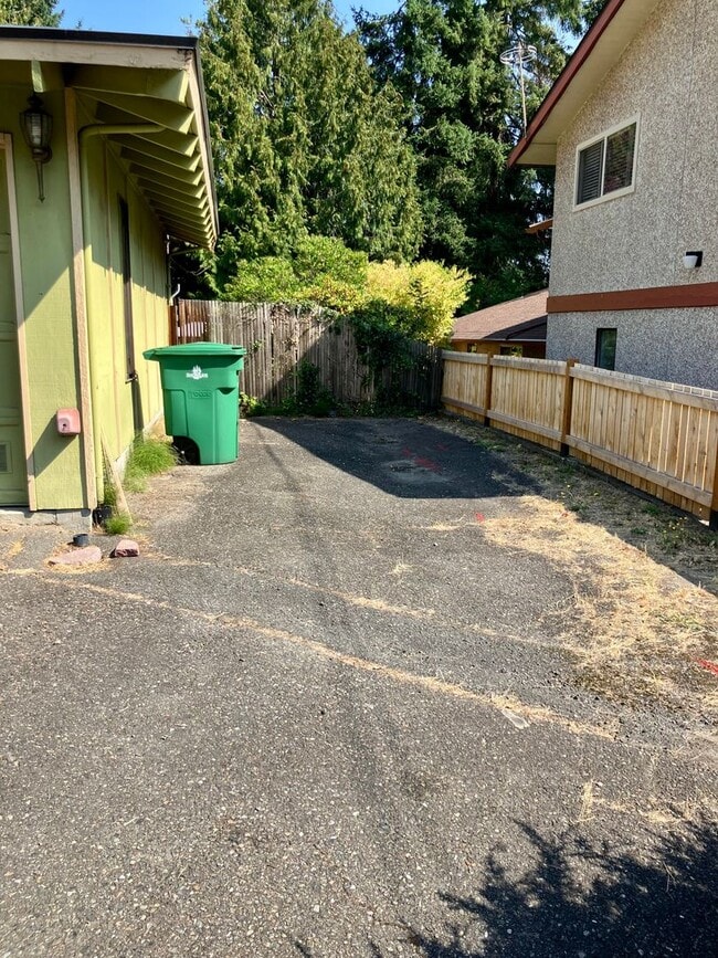 Building Photo - Spacious 2-Bed, 1.5-Bath Home with Firepla...
