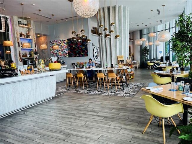 Building Photo - 4111 S Ocean Dr