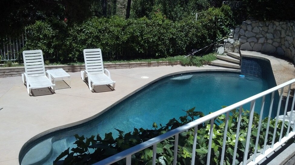 Lower deck to relax - 17218 Escalon Dr