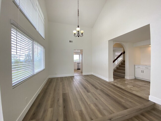 Building Photo - Spacious Home in La Costa with Nice View!!