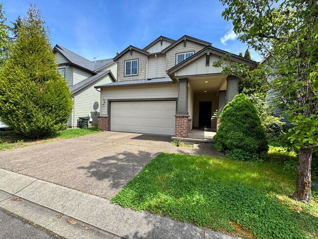 Building Photo - FOR RENT - SPACIOUS 4 BEDROOM, 2.5 BATH IN...