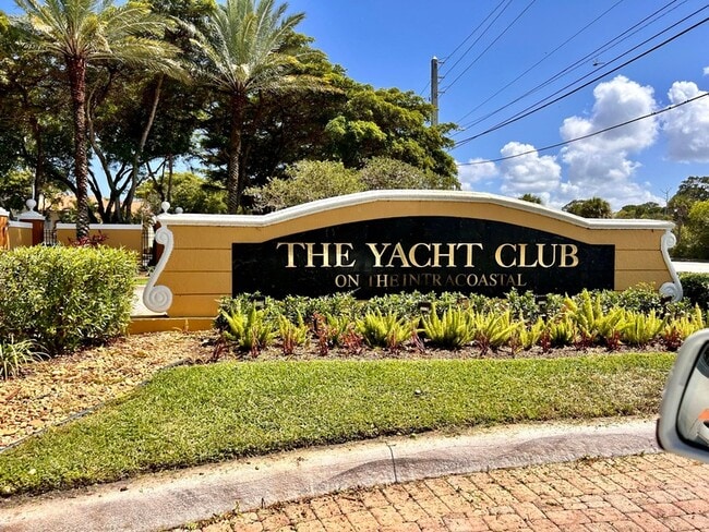 Building Photo - 127 Yacht Club Way
