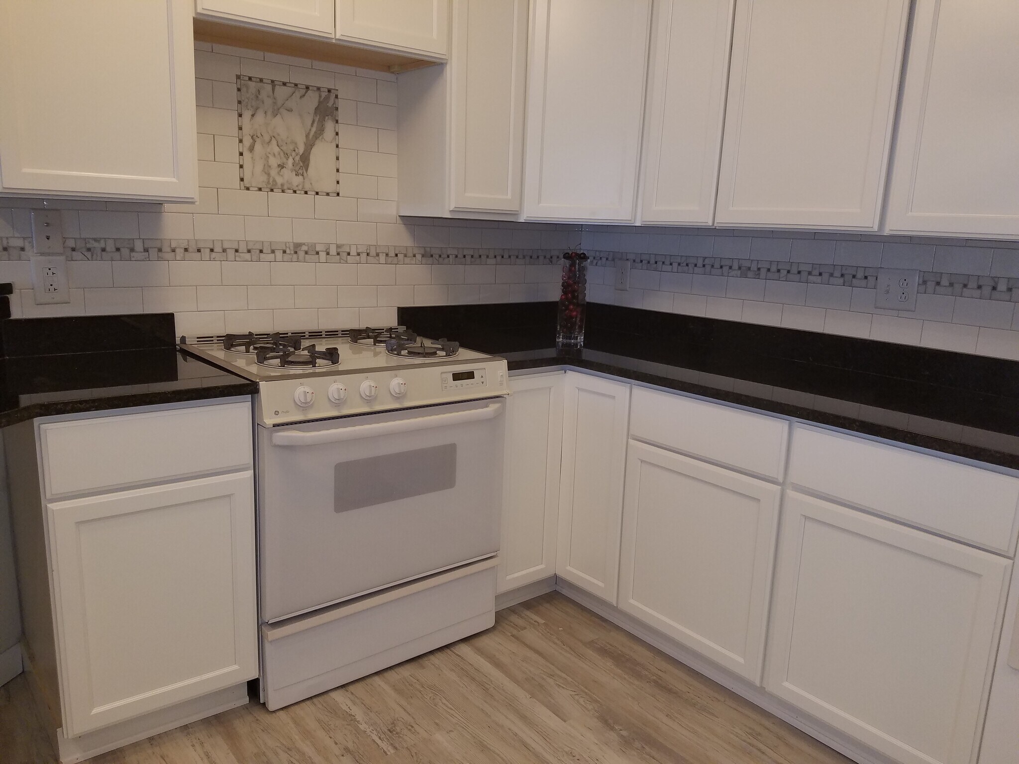 gas range - 1311 23rd St