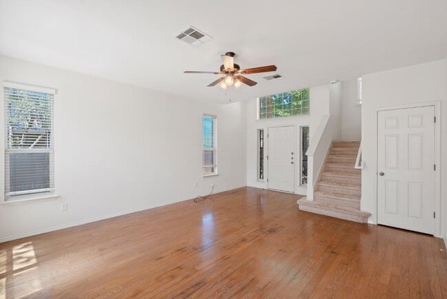 Building Photo - 10520 Fosseway Dr