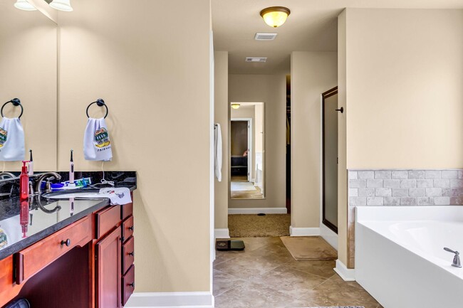 Building Photo - 4558 Hermosa Rd