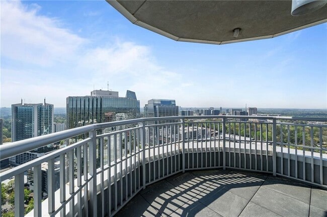 Building Photo - 3338 Peachtree Rd NE