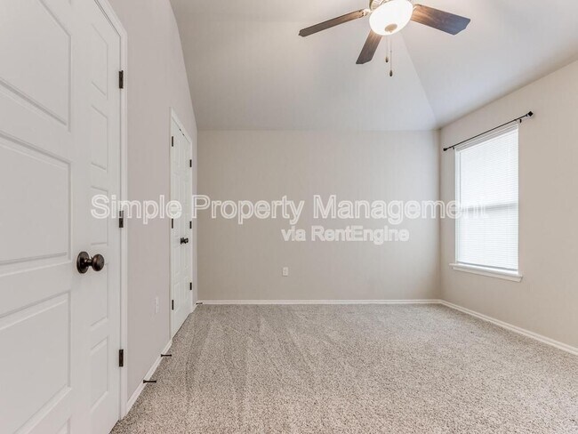 Building Photo - 4700 Crystal Hill Dr