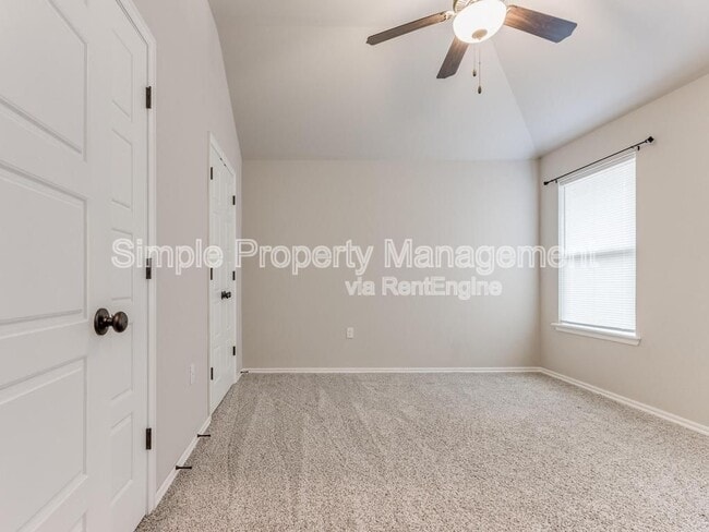 Building Photo - 4700 Crystal Lakes Rd