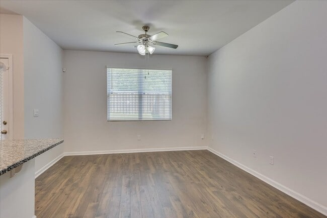 Building Photo - 846 Quaint Parish Cir