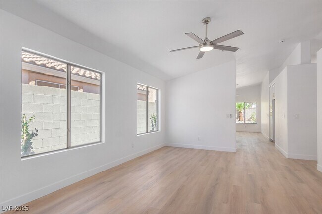 Building Photo - 10482 Clarion River Dr