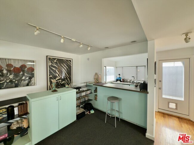 Building Photo - 2714 4th St
