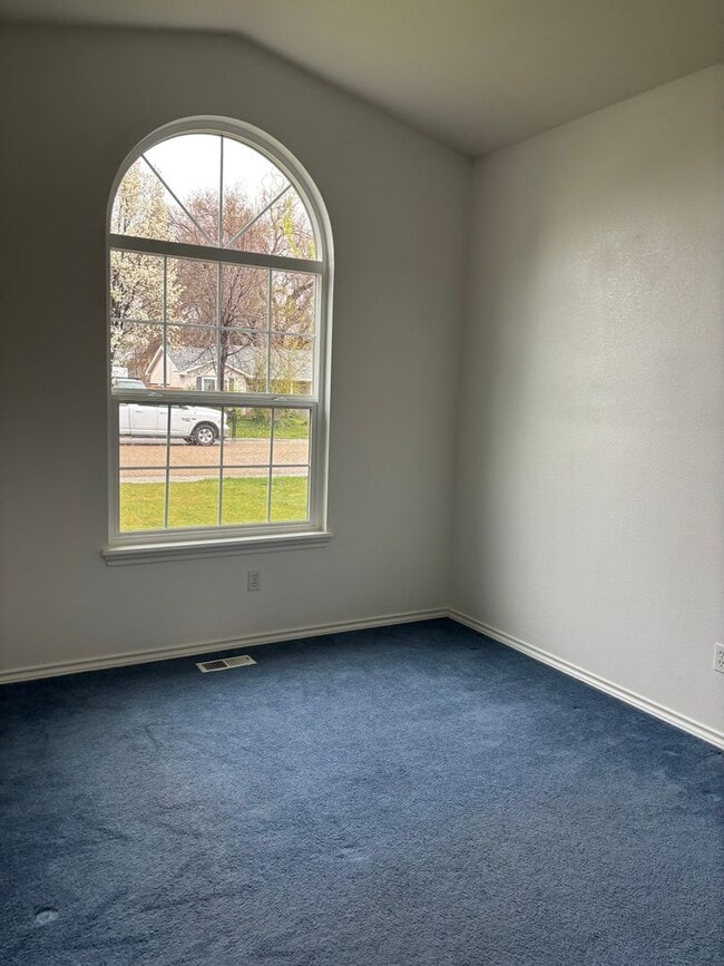 Building Photo - Single level Home on Culdesac!