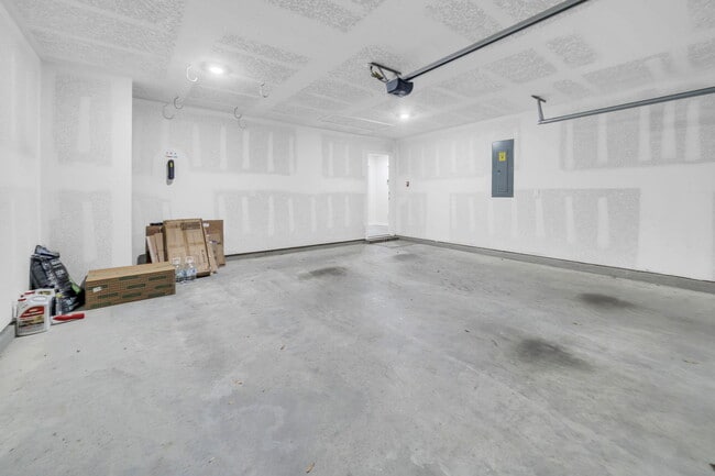 Building Photo - 3107 Tricia Cir