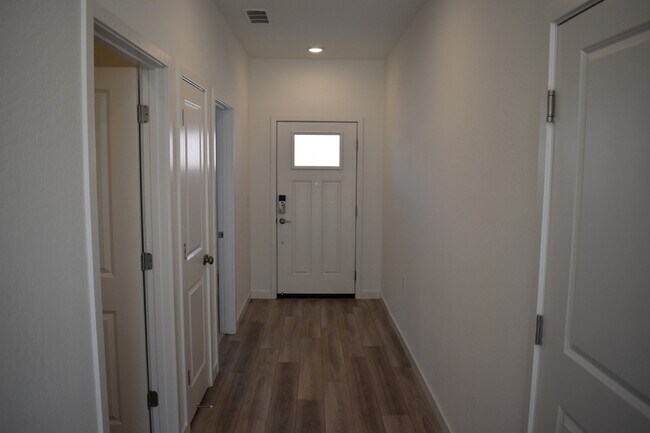 Building Photo - 4752 Sami Jo Dr