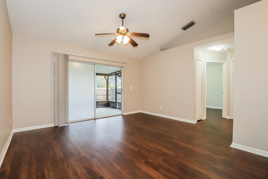 Building Photo - 236 Chardonnay Pl