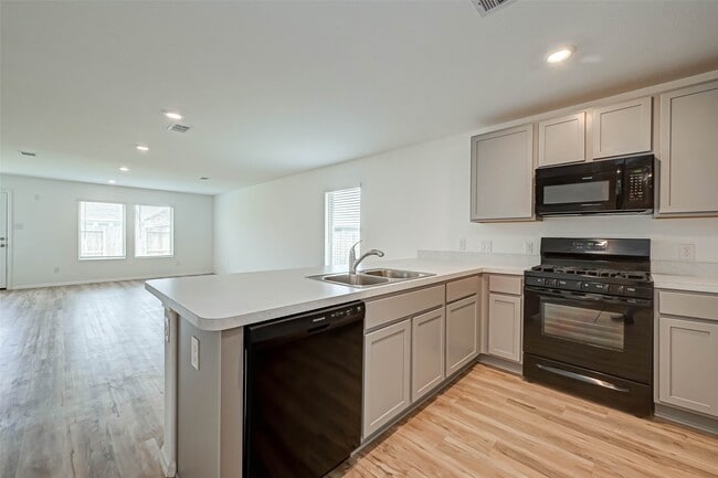 Building Photo - 3426 Golden Amber Ct