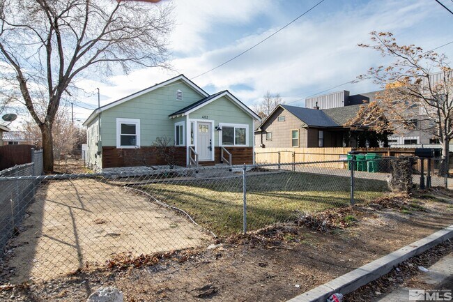 Building Photo - 402 Grand Canyon Blvd