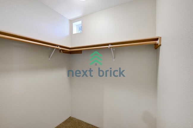 Building Photo - Spacious 3-Level Condo with 2-Car Garage, Mt. Rainier Views & Turnkey Comfort in Bonney Lake