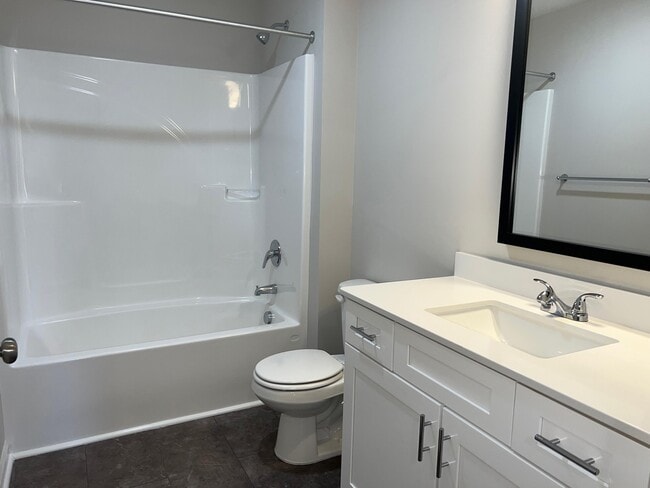 Building Photo - 158 Atherstone St