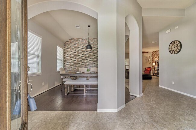 Building Photo - 106 Deer Crossing Ct