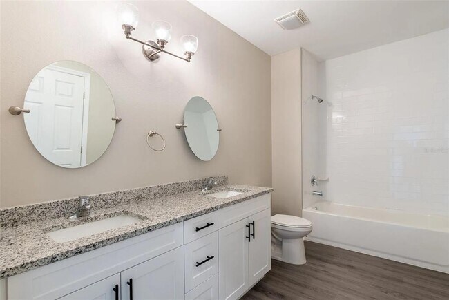 Building Photo - 2111 Sebring Pl